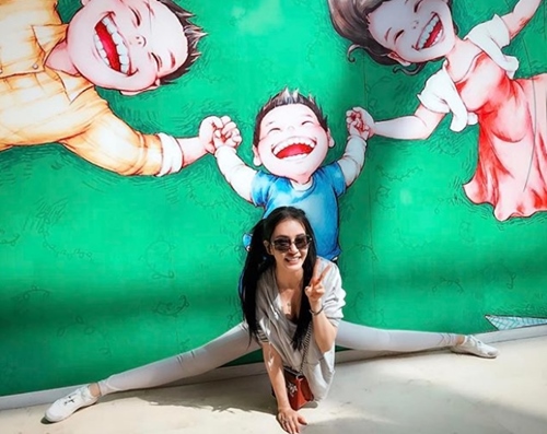 Điêu đứng vì những cô giáo yoga xinh đẹp và dẻo như bún